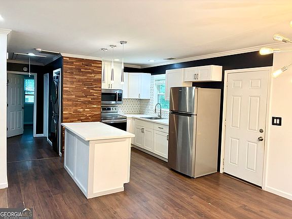 5th image of 3561 Fairburn Pl NW