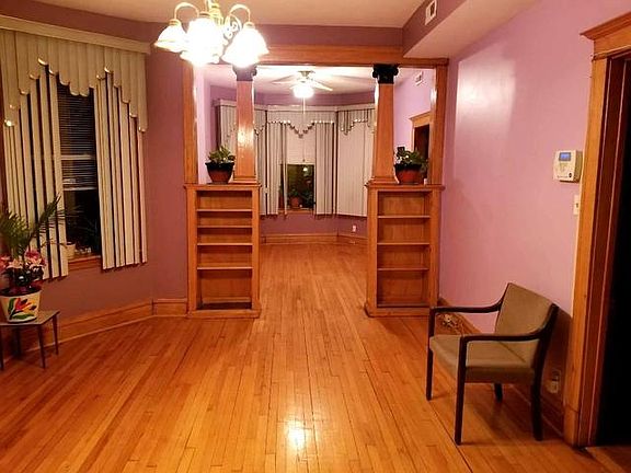 3rd image of 1007 N Damen Ave APT 1