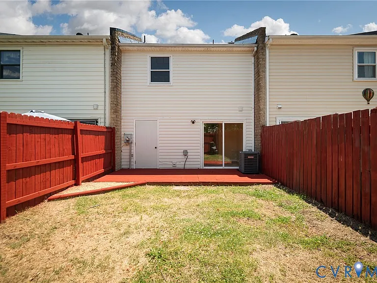 4704 Leadenhall Dr — Photo 40