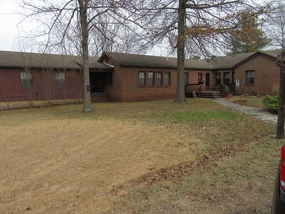 5th image of 901 N Grand Ave