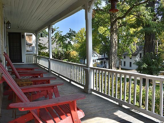 3rd image of 2259 Lake Shore Rd