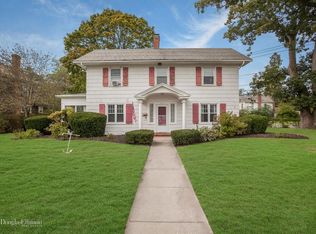 82 Rose Ave, Patchogue, NY 11772