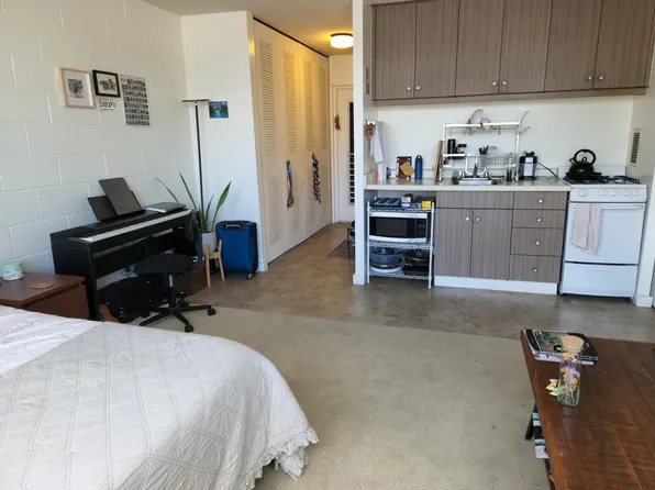 1550 Wilder Ave #2, Honolulu, HI 96822