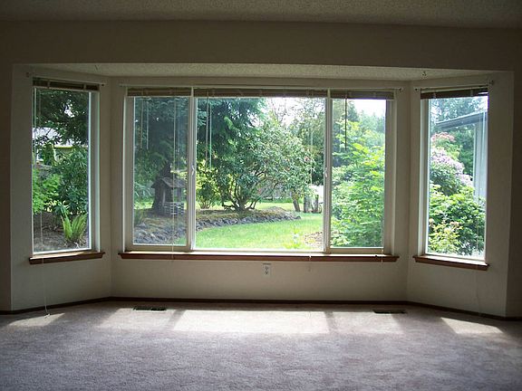 Picture window