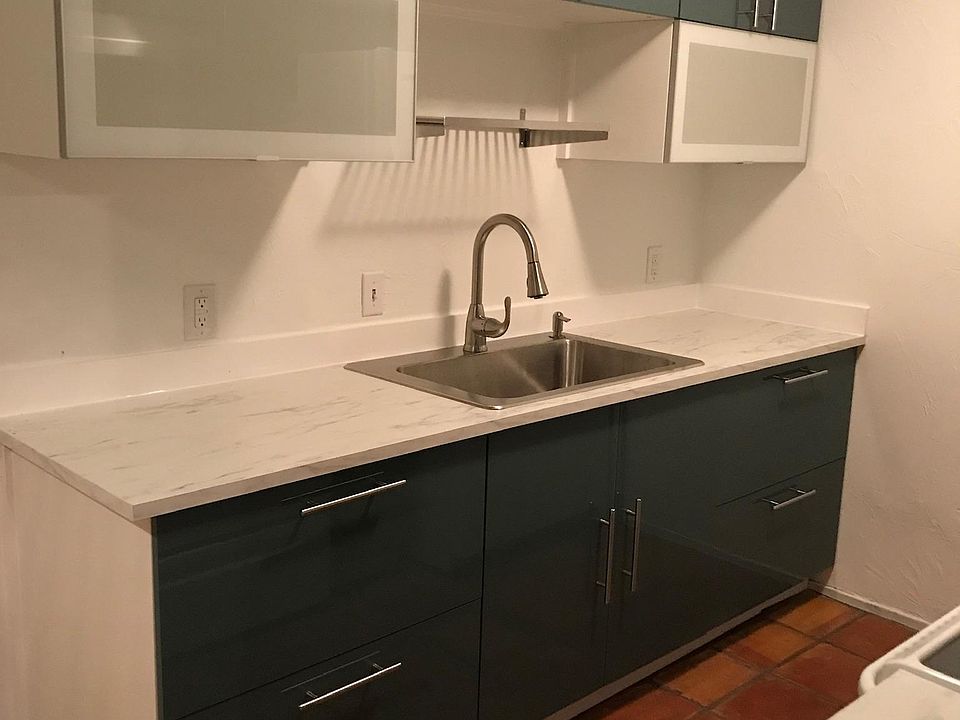 1st image of 2600 Oaklawn Ave #B