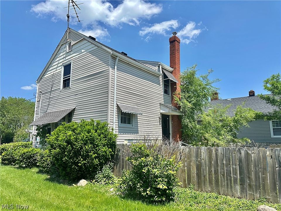 2nd image of 943 W 29th St