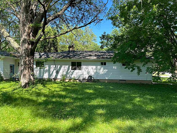 3rd image of 2202 Brentwood Pkwy