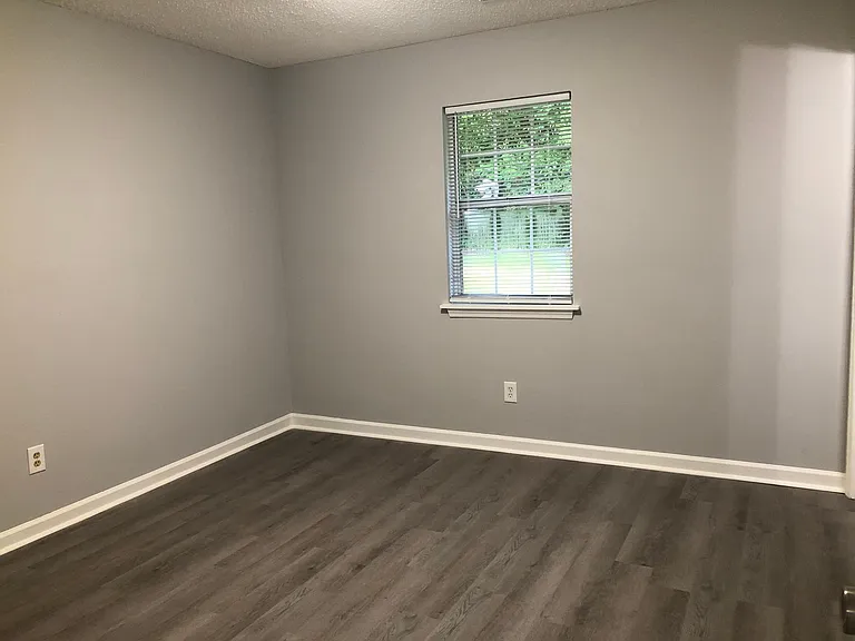 2245 Pine Knoll Ter — Photo 11