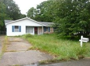 707 Twin Oaks Dr, Ocean Springs, MS 39564