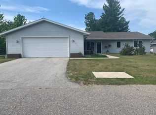 824 Circle Ridge Pl, Sturgeon Bay, WI 54235