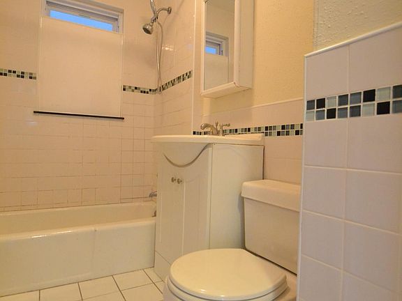 3rd image of 67 Oakland St #2