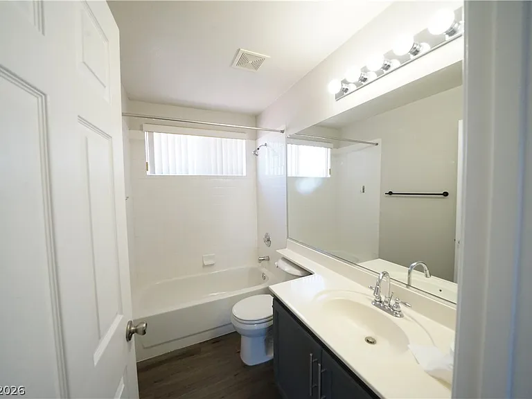 916 Clubview Dr — Photo 17