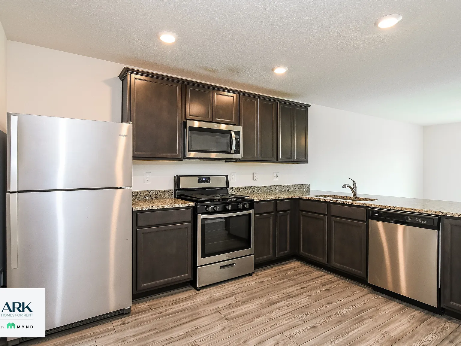 3 bed, 2.0 bath, 1541 sqft, $1,863 — Photo 4