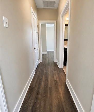 4th image of 337 N Bernadotte St