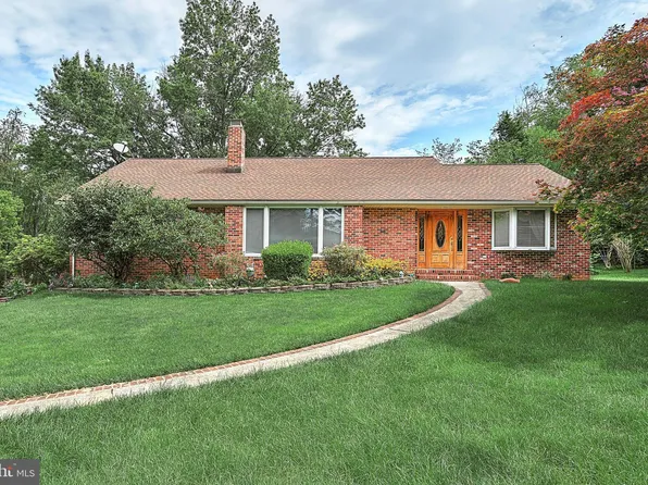 189 Yoe Dr, Red Lion, PA 17356
