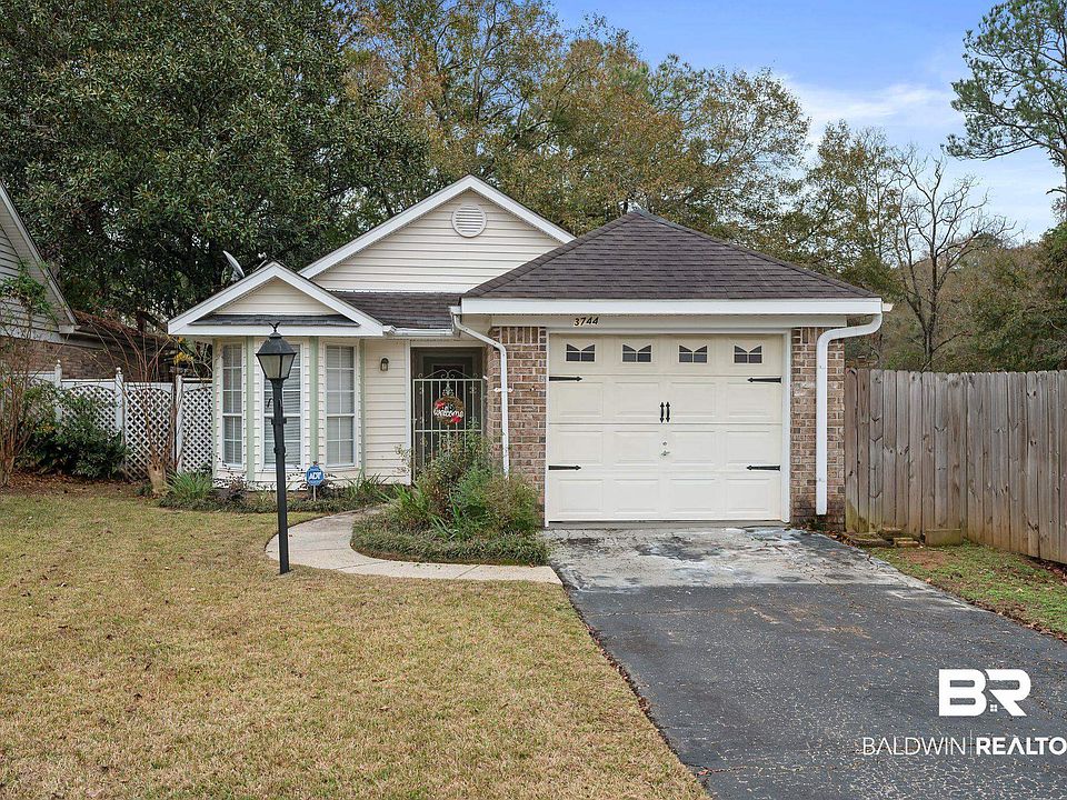 1st image of 3744 Pepper Ridge Dr