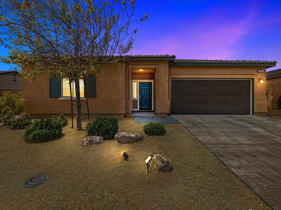 2nd image of 42857 Contessa Ct