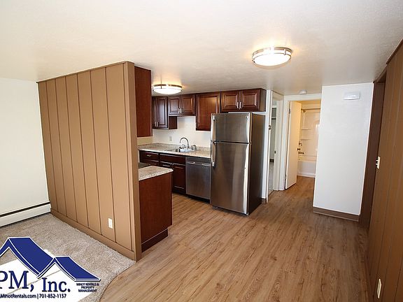 1027 Delmar into Kitchen 2- watermarked_09242020