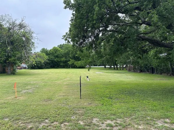 1307 Chase Ave, Cleburne, TX 76031