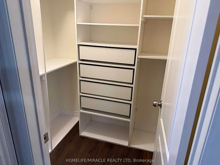 3 Elwin Rd — Photo 12