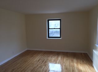 14729 72nd Dr, Flushing, NY 11367