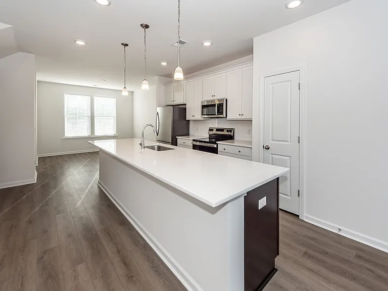 4633 Forest Hills Dr #1303 — Photo 27