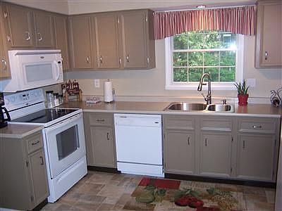 5th image of 886 Laurel Glens Dr