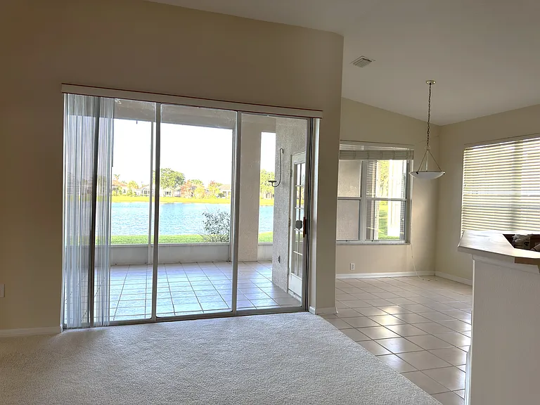 4913 Worthington Cir — Photo 6