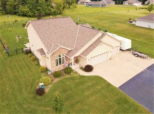 919 Aubrey Ln, Little Suamico, WI 54141