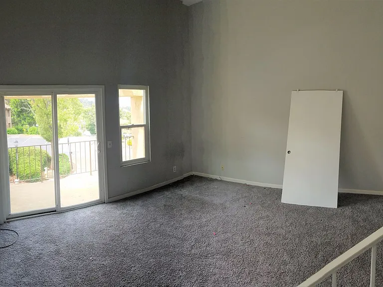1018 Grape St — Photo 20