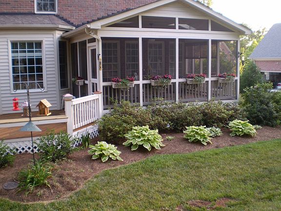Screened in porch