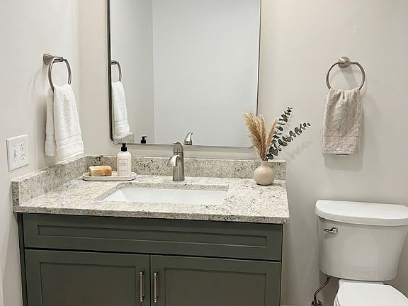 5th image of 415 W 8th St APT G