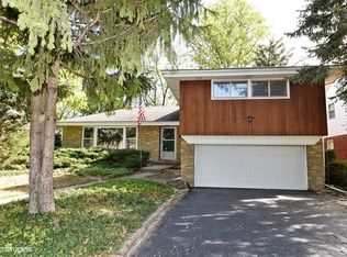 839 S Swain Ave, Elmhurst, IL 60126