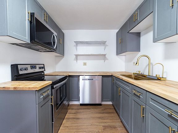 3rd image of 14A Winter St