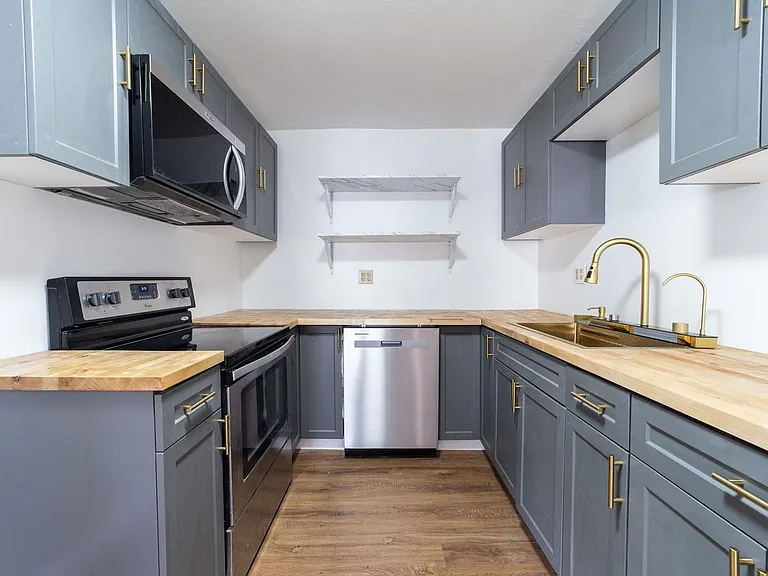 14A Winter St — Photo 3