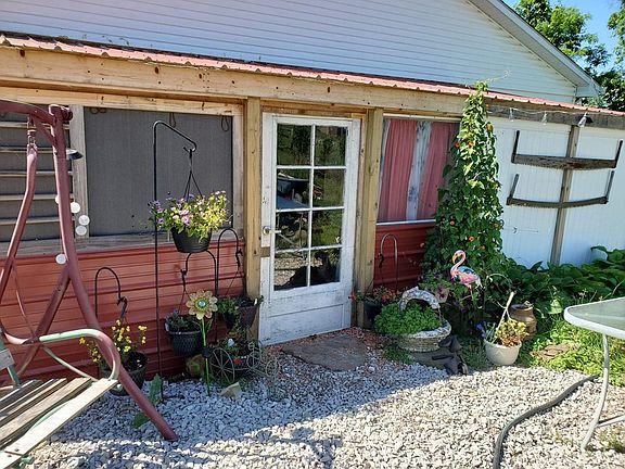 2nd image of 41151 Ensinger Ln