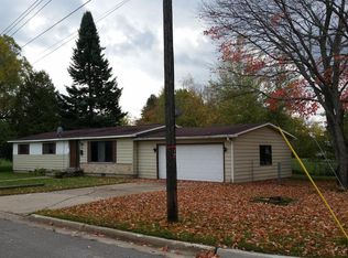 321 Ausable Ct, Grayling, MI 49738