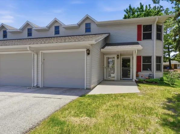 728 Woodview AVENUE #4, Sheboygan Falls, WI 53085