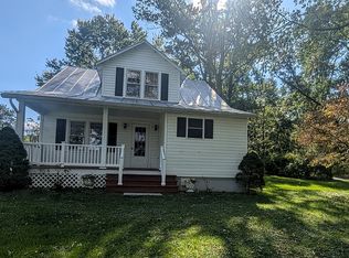5366 Snapps Creek Rd, Singers Glen, VA 22850
