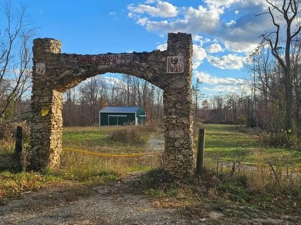 12405 Possom Hollow Rd NW, Crooksville, OH 43731