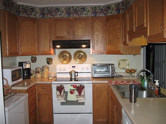 5th image of 2113 Amber Meadows Rd