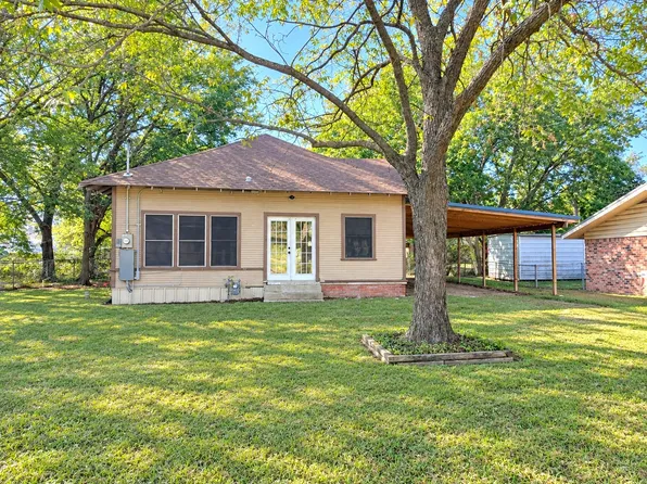 122 Robertson St, Sulphur Springs, TX 75482