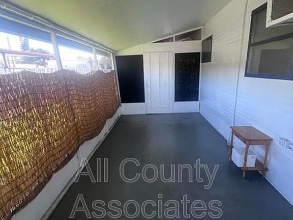 3rd image of 1844 Mary Ln