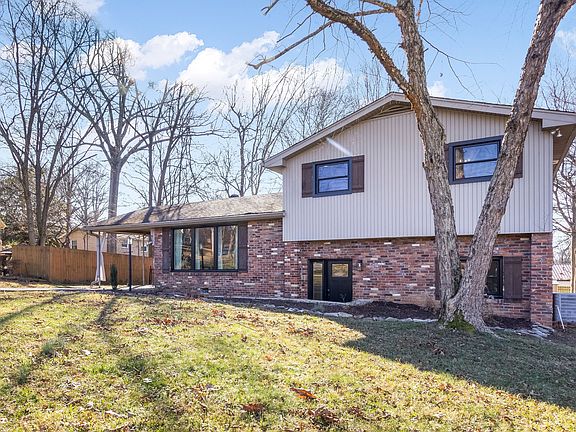 2nd image of 403 Bonnawood Dr