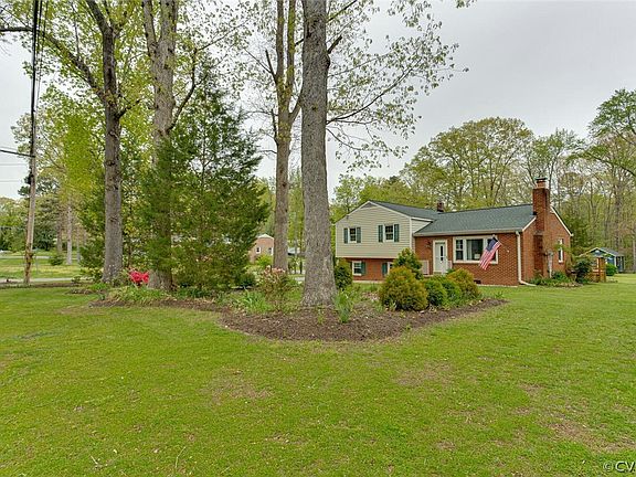 2nd image of 2937 Clarendon Dr