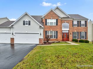 1777 Raes Creek Dr, Bolingbrook, IL 60490