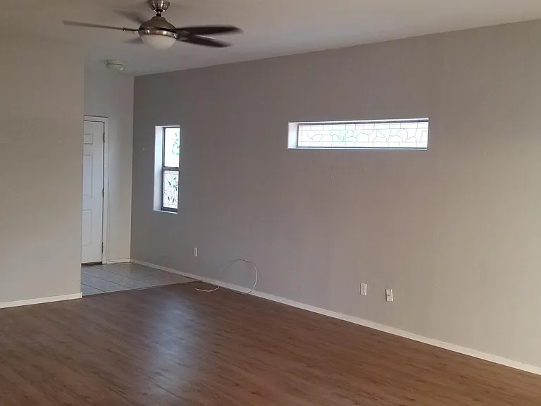 1077 S Speckled Stone Way — Photo 3