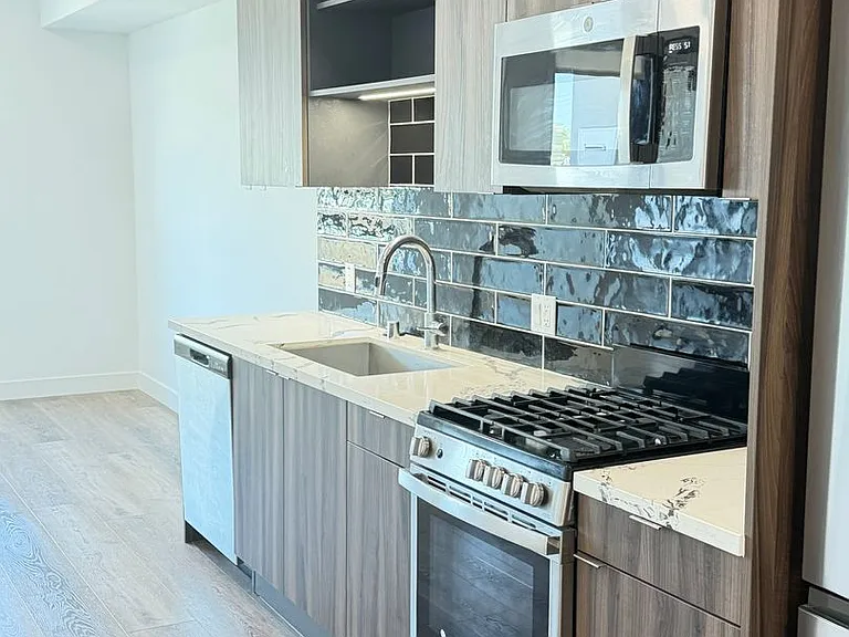 Montecito Lofts — Photo 22