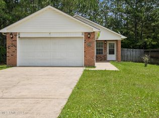 8204 Exchange St, Gautier, MS 39553