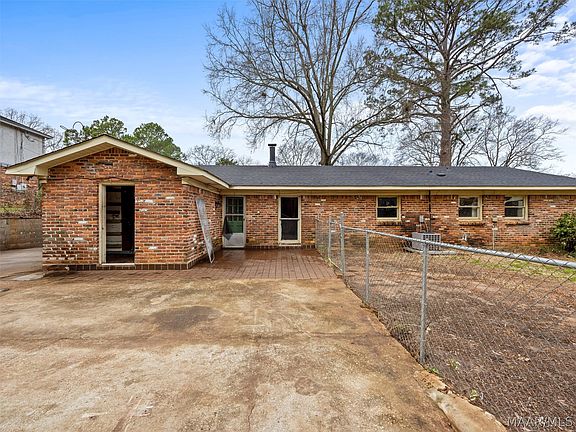 3rd image of 307 Davors Dr